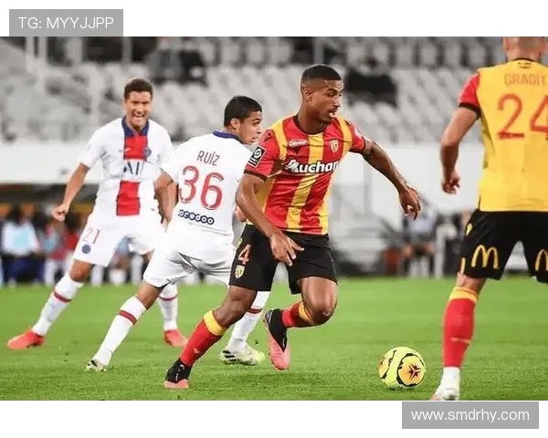 法甲联赛各队防守体系剖析与战术部署示意