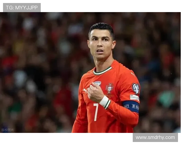 C罗闪耀世界杯舞台再现传奇王者风采引爆全球热血激情书写不朽篇章