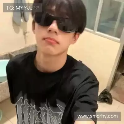 龙含雅